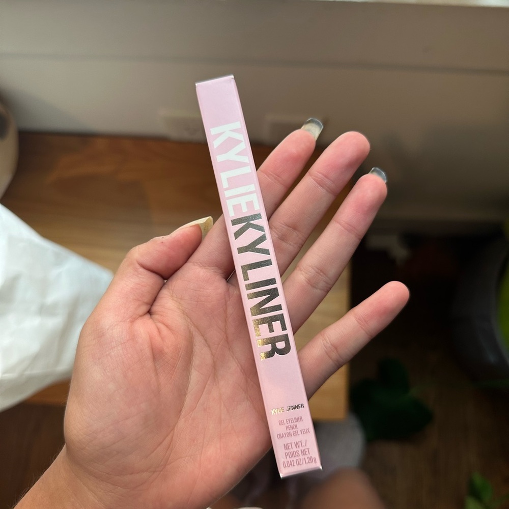 Kylie Cosmetics KYLIE Kyliner Eyeliner